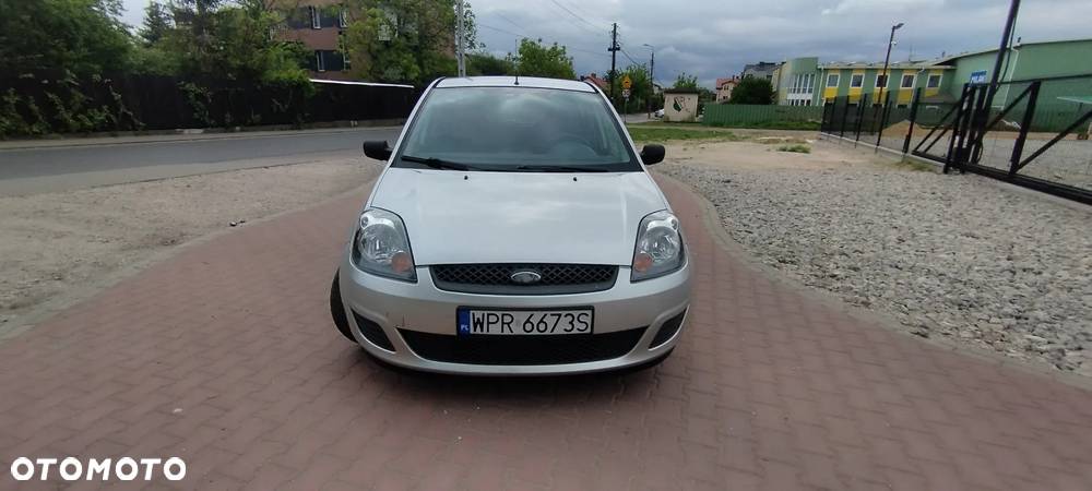 Ford Fiesta - 2