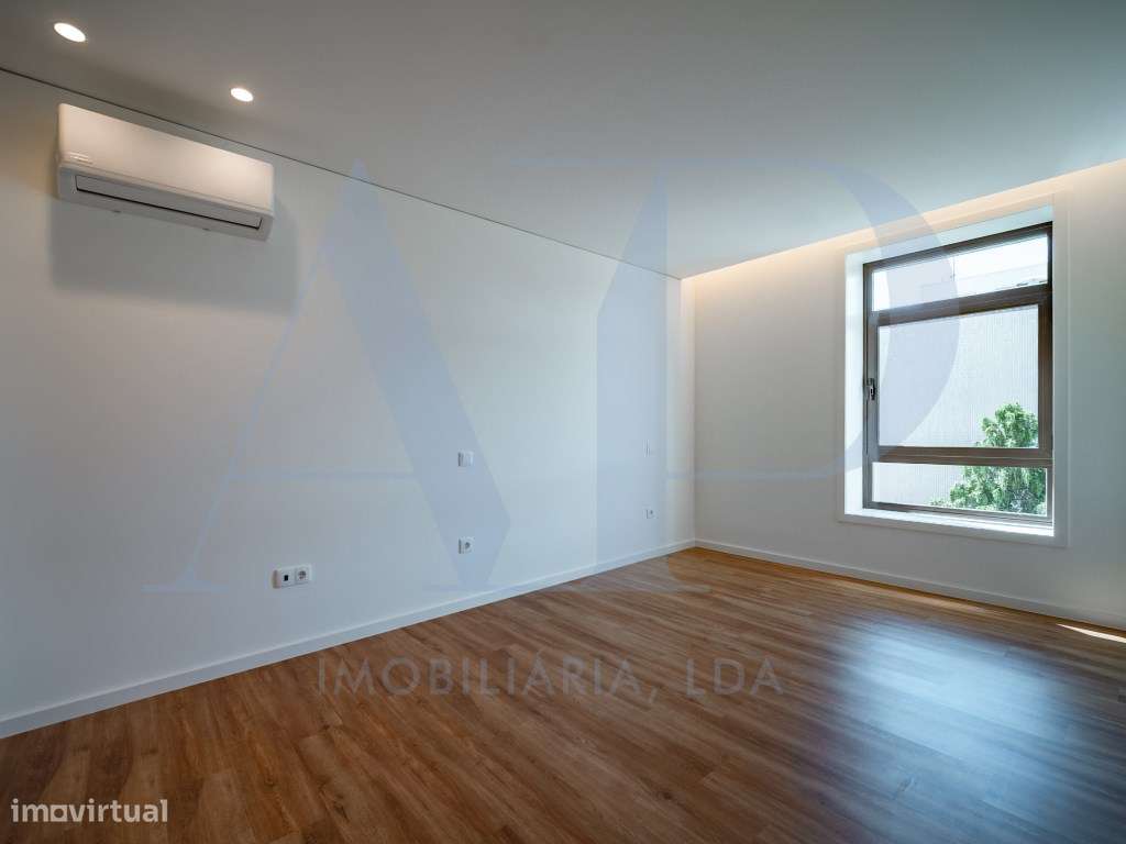 Apartamento T3 de Excelência na Av. de Londres-7