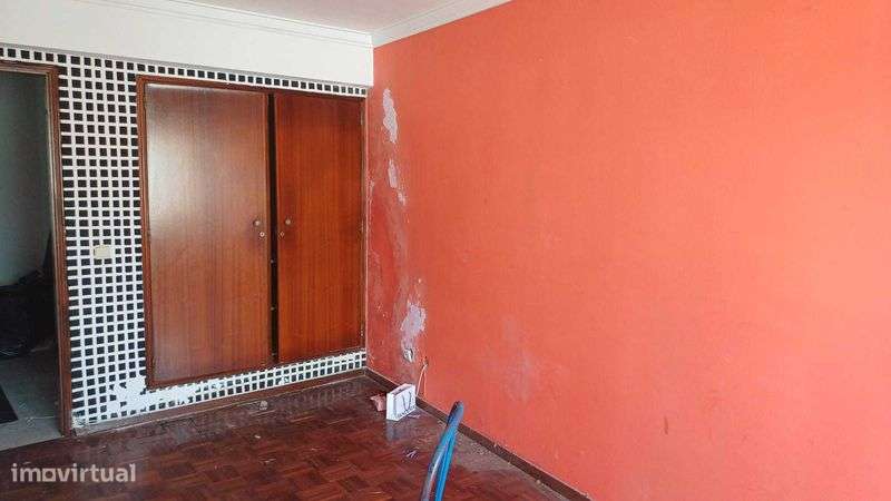 T2 com varandas e arrecadação na Moita,Distrito de Setubal - Grande imagem: 4/12