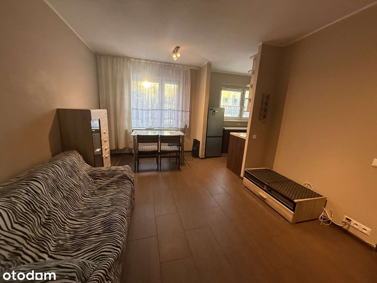 Funkcjonalne 2 pokojowe mieszkanie HALEMBA-14