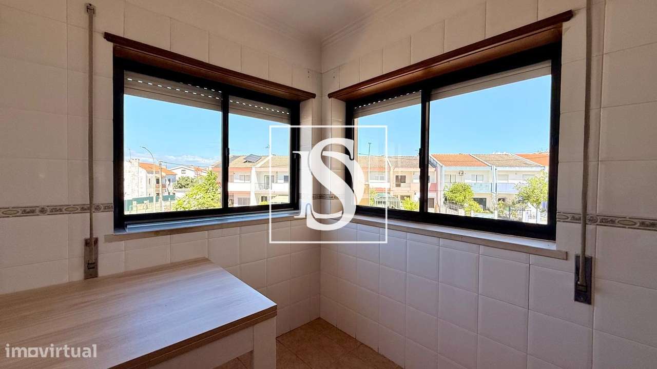 Apartamento T3 Venda em Santo António da Charneca,Barreiro-4