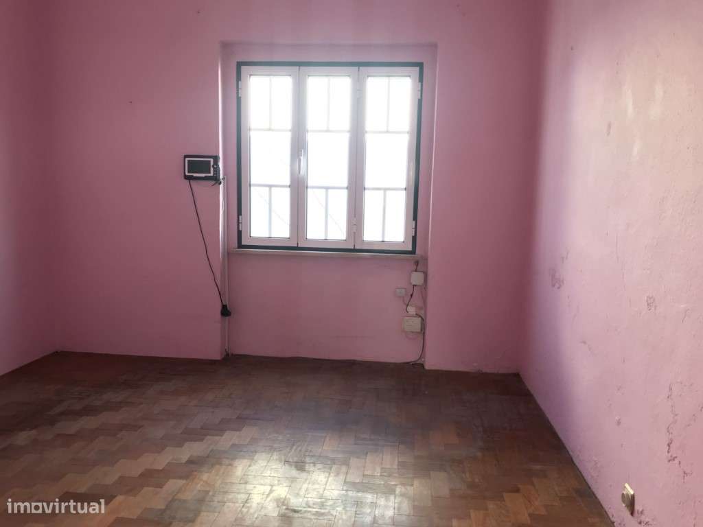 Moradia T7 com elevador-13