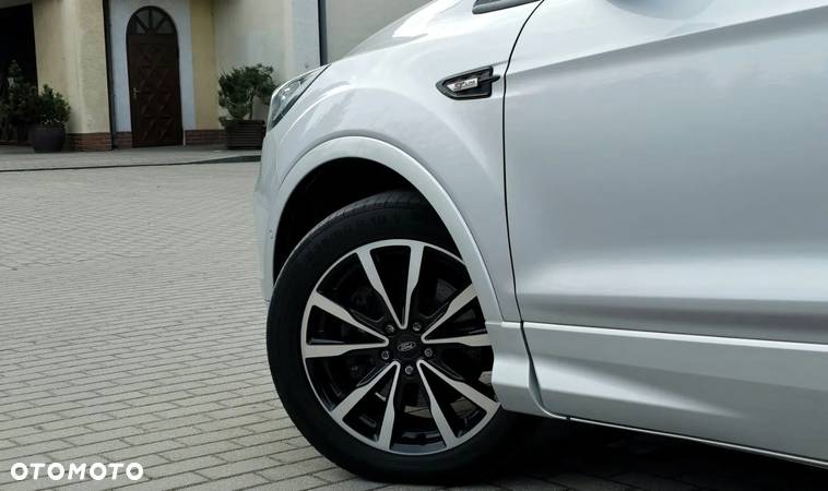 Ford Kuga - 16