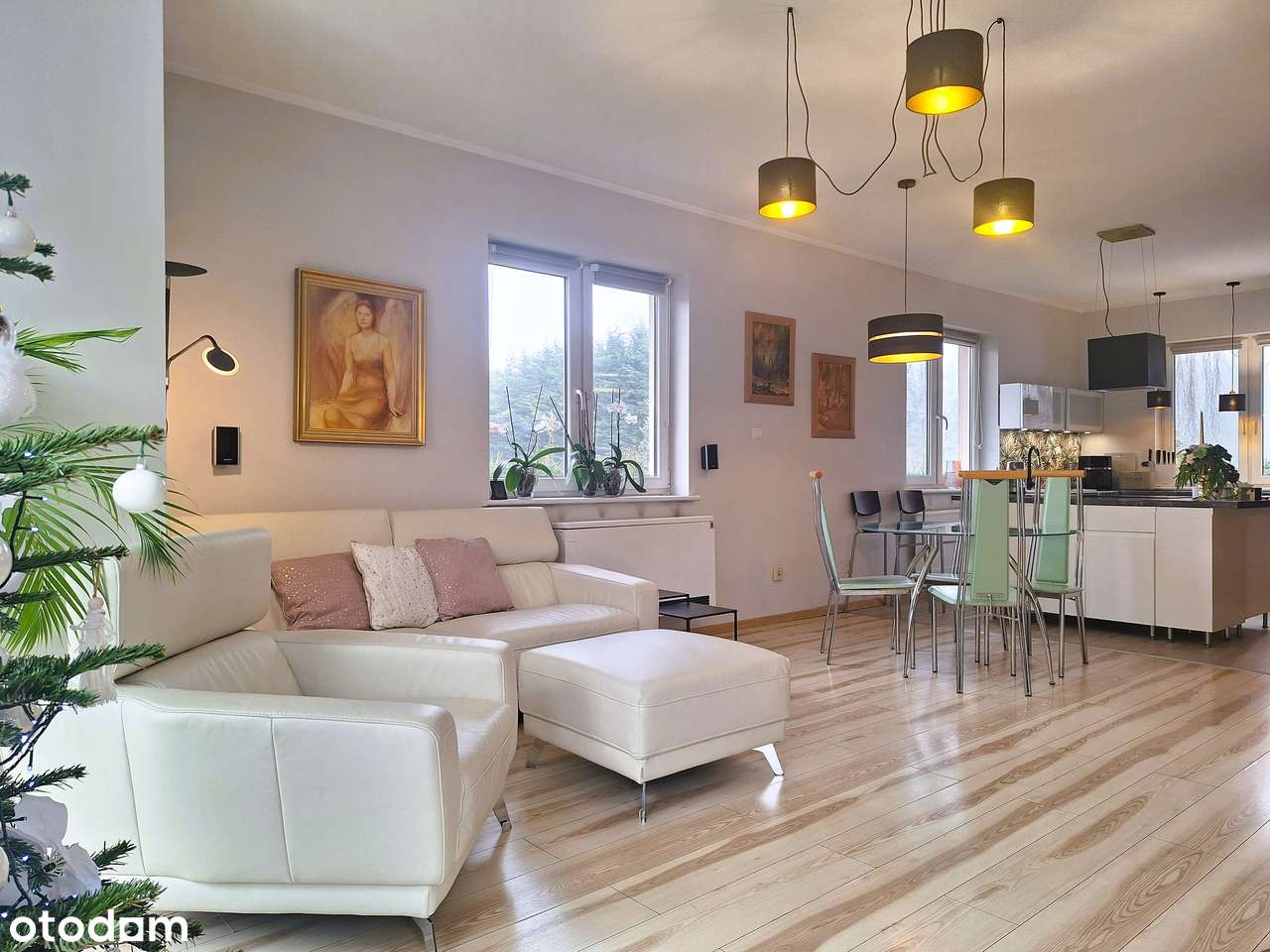 Przestronny dom wolnostojący z garażem tuż przy lesie, Janczewo-1