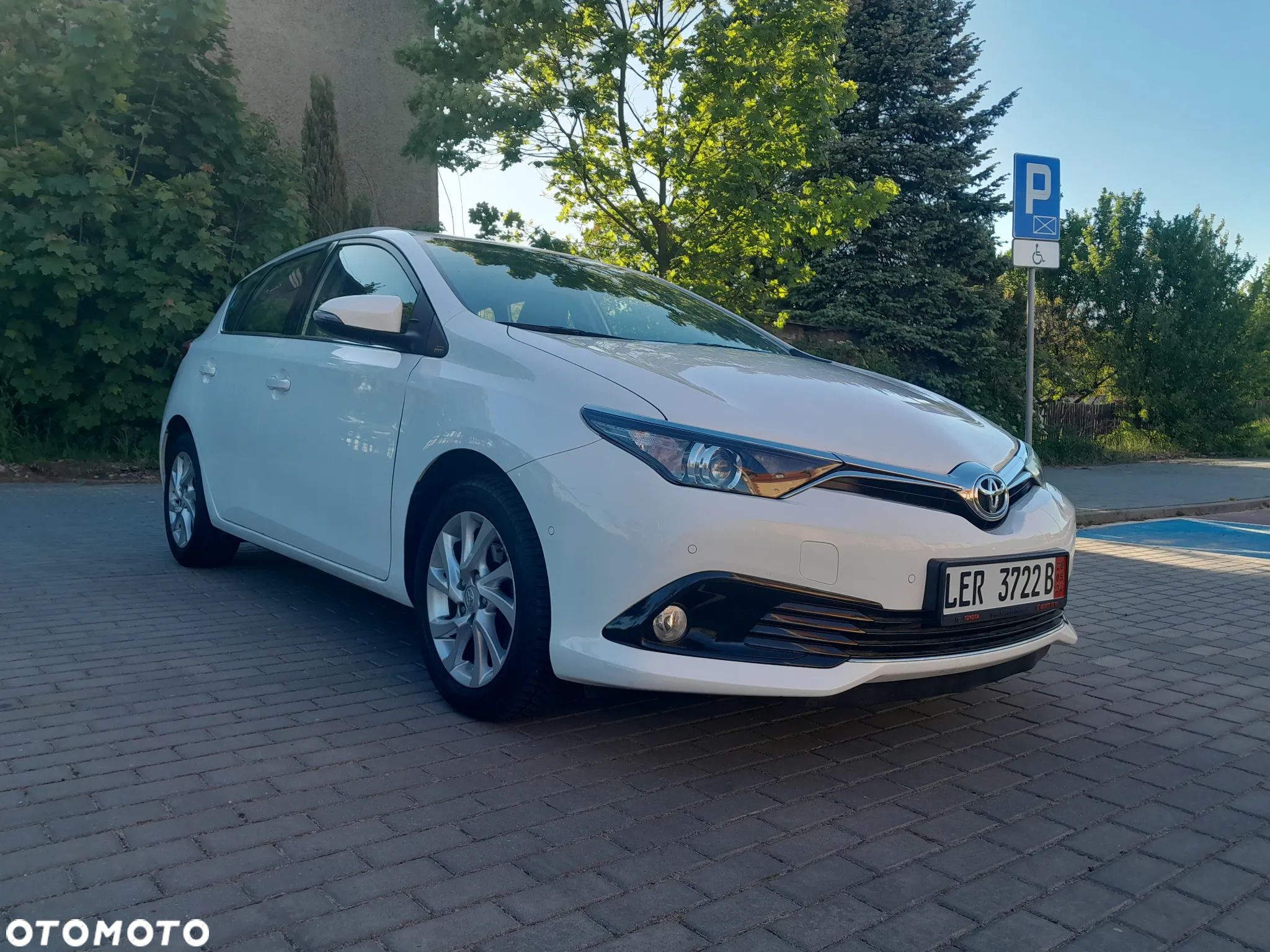 Toyota Auris 1.6 Premium - 1