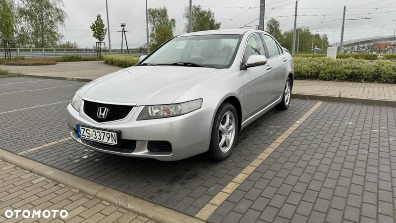 Honda Accord 2.0 LS - 8