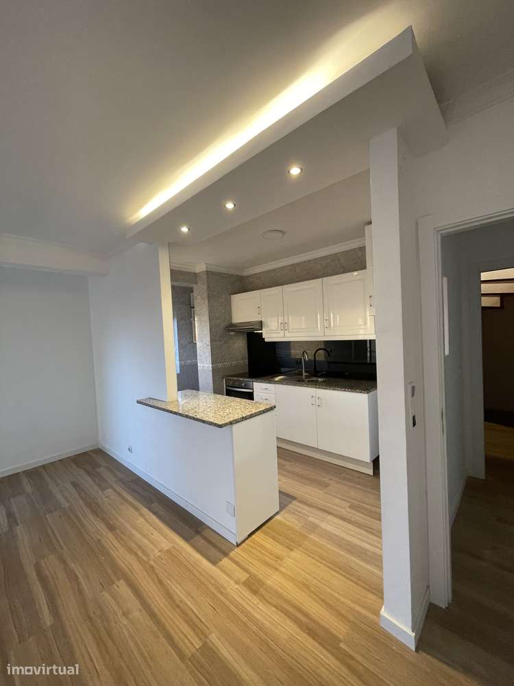 T1+1 S. Mamede Infesta, Matosinhos - Grande imagem: 2/8