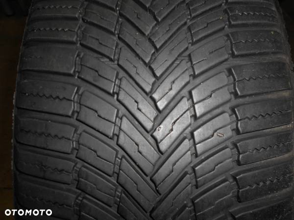 OPONA POJEDYNKA 215/55R18 BRIDGESTONE WEATHER CONTROL A005 EVO DOT 4721 7.2MM - 2