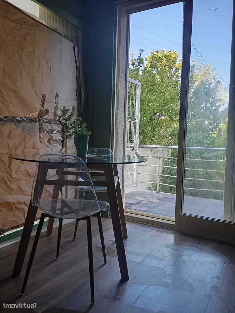 Loja (23m2) com cozinha e suite, em frente à Universidade da Maia - Grande imagem: 5/10