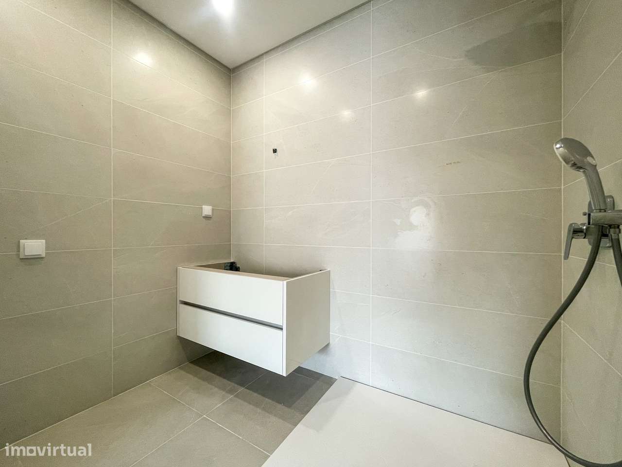 Moradia T4 com Piscina - Santa Iria de Azoia (Bairro da Salvação)-35