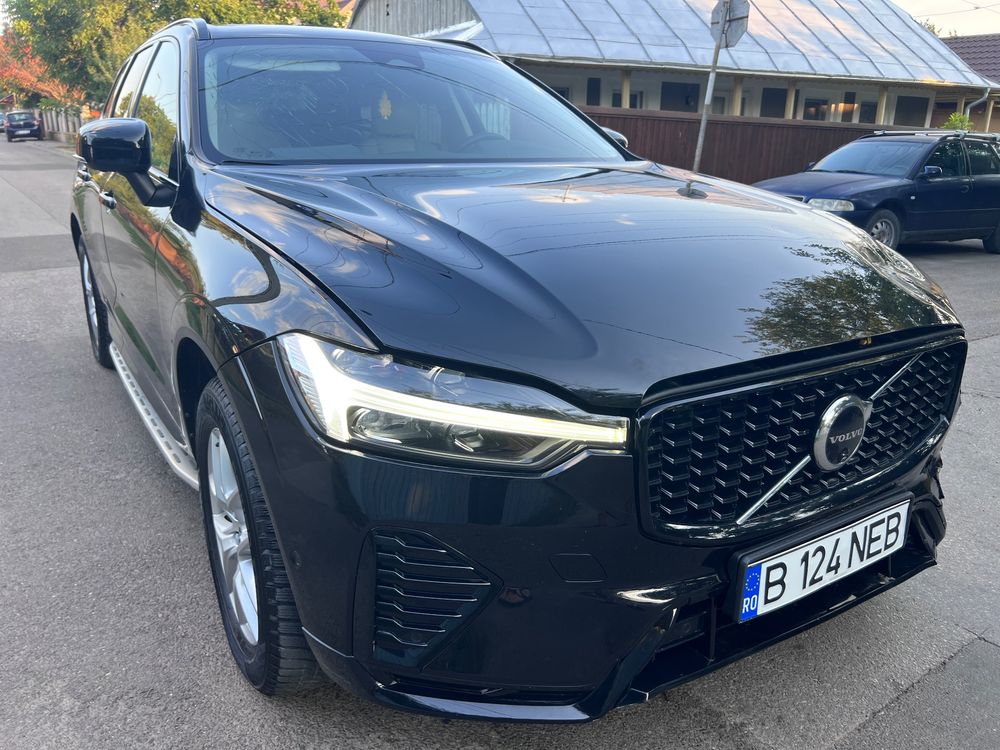 Volvo XC60 II [2017 - Prezent] B4 MHEV AT AWD Ultimate Dark 2024