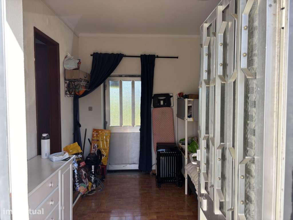 Vendese Quinta com Casa T4, Adega, Lagar e Terreno com Árvores de F...-15