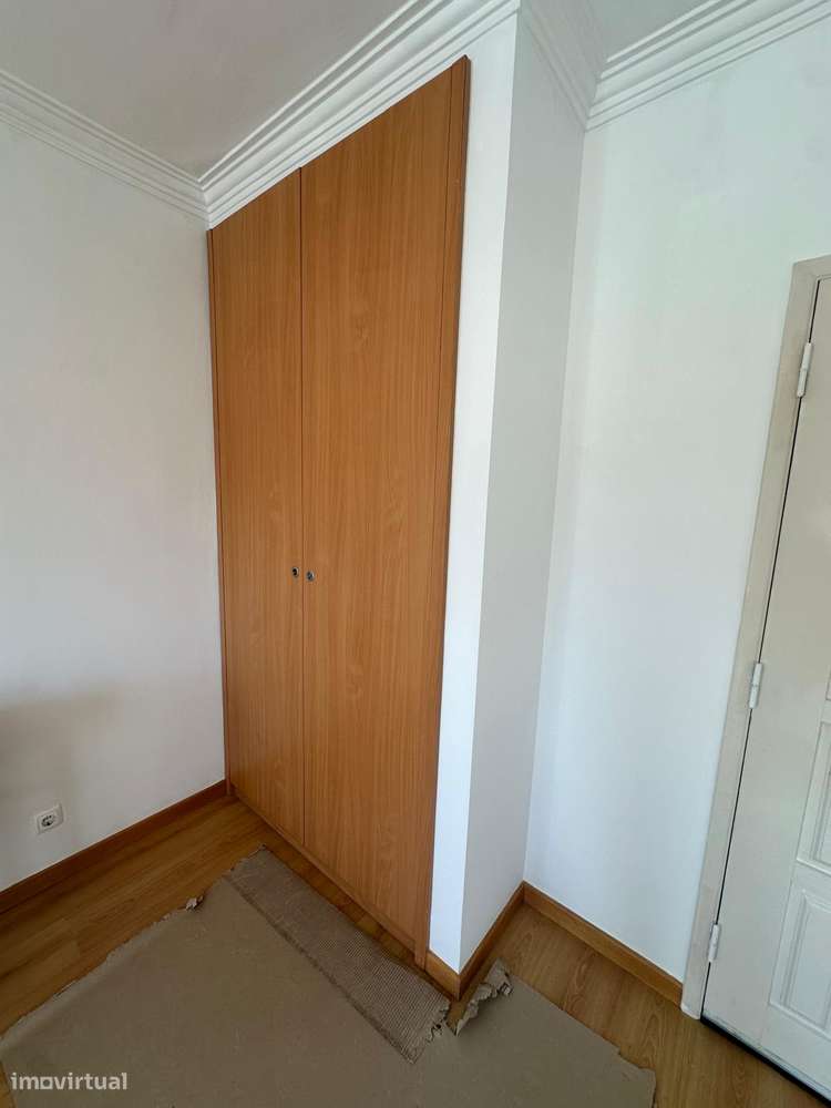 T1 com varanda a minutos da praia-Costa da Caparica - Grande imagem: 4/16