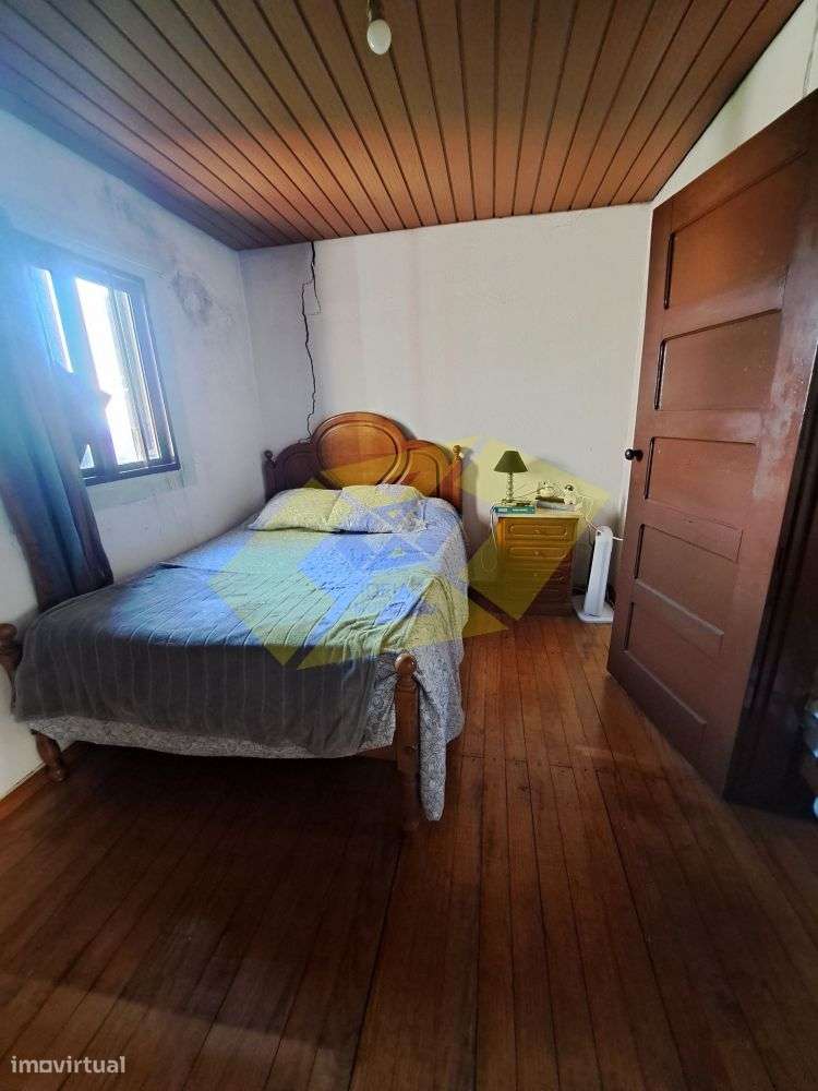 Moradia T3 em Agilde (Celorico de Basto)-3