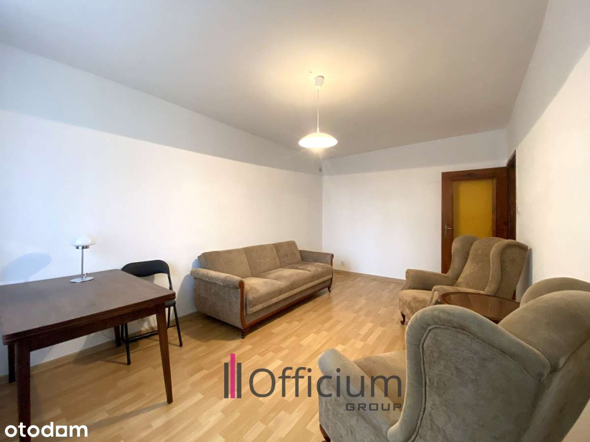 Sprzedam 3 pokojowe mieszkanie 62,5m2, Włochy-1