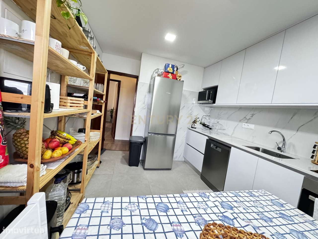 Moradia T3 Renovada em Fragoso-9