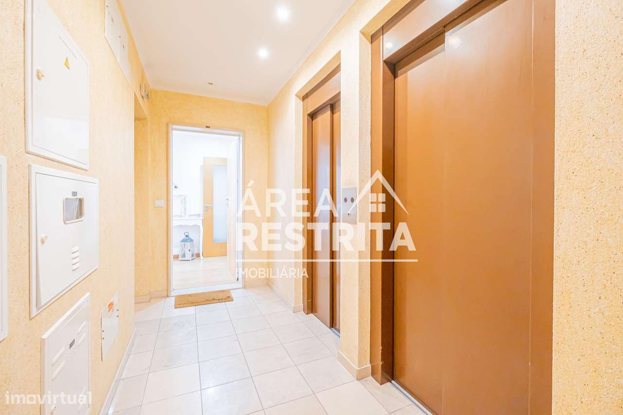 Apartamento T3 com parqueamento e varanda no Parque Luso em Corroios-26