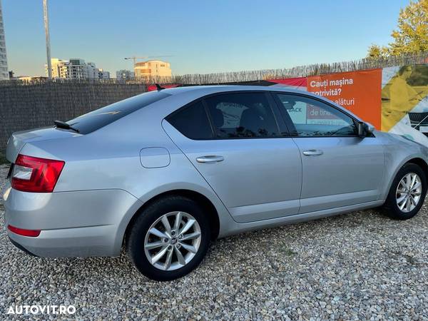 Skoda Octavia 2.0 TDI DSG Premium Edition - 5