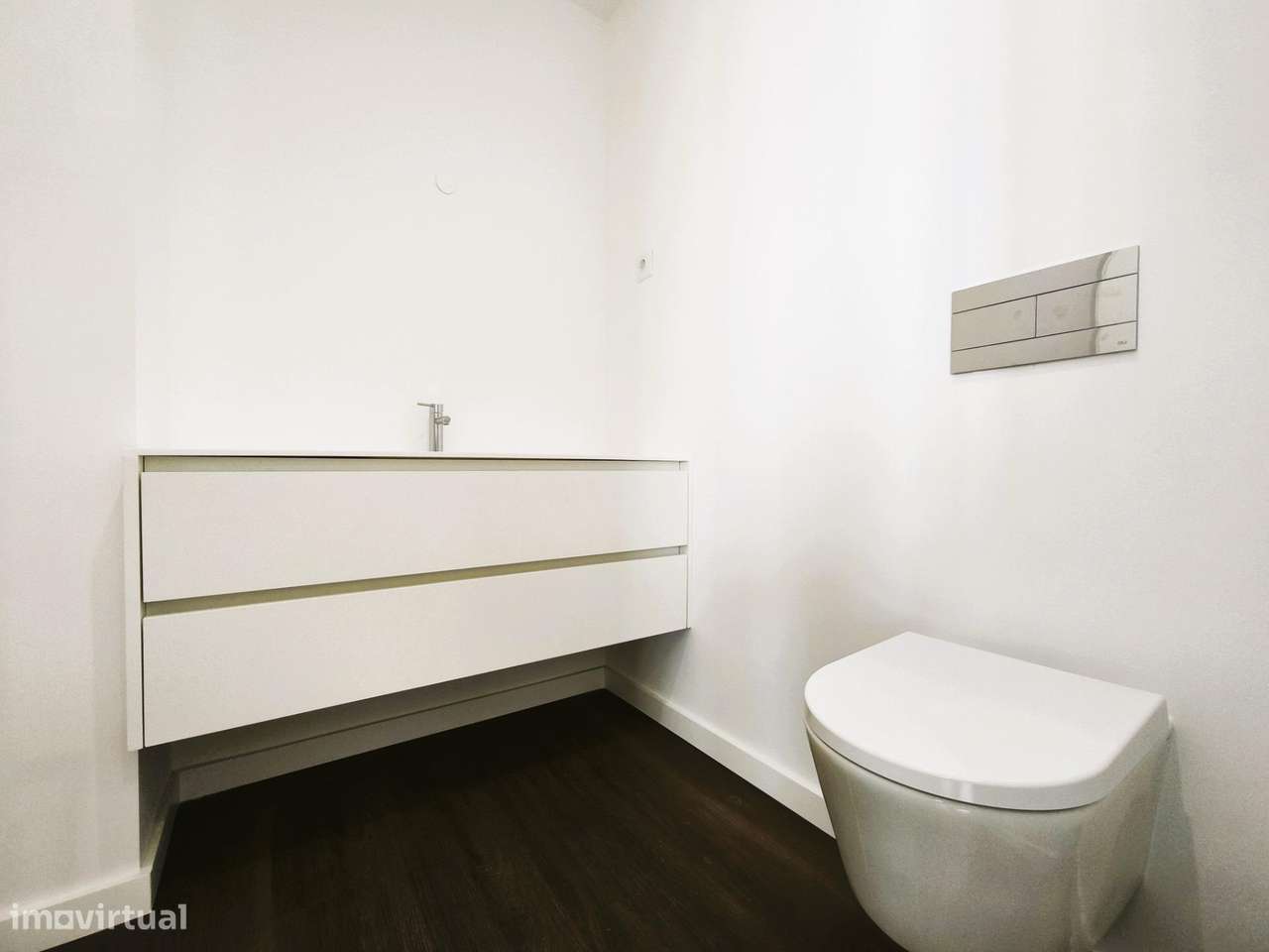 Apartamento T4 Novo (com Terraço e Centro Cidade)-35