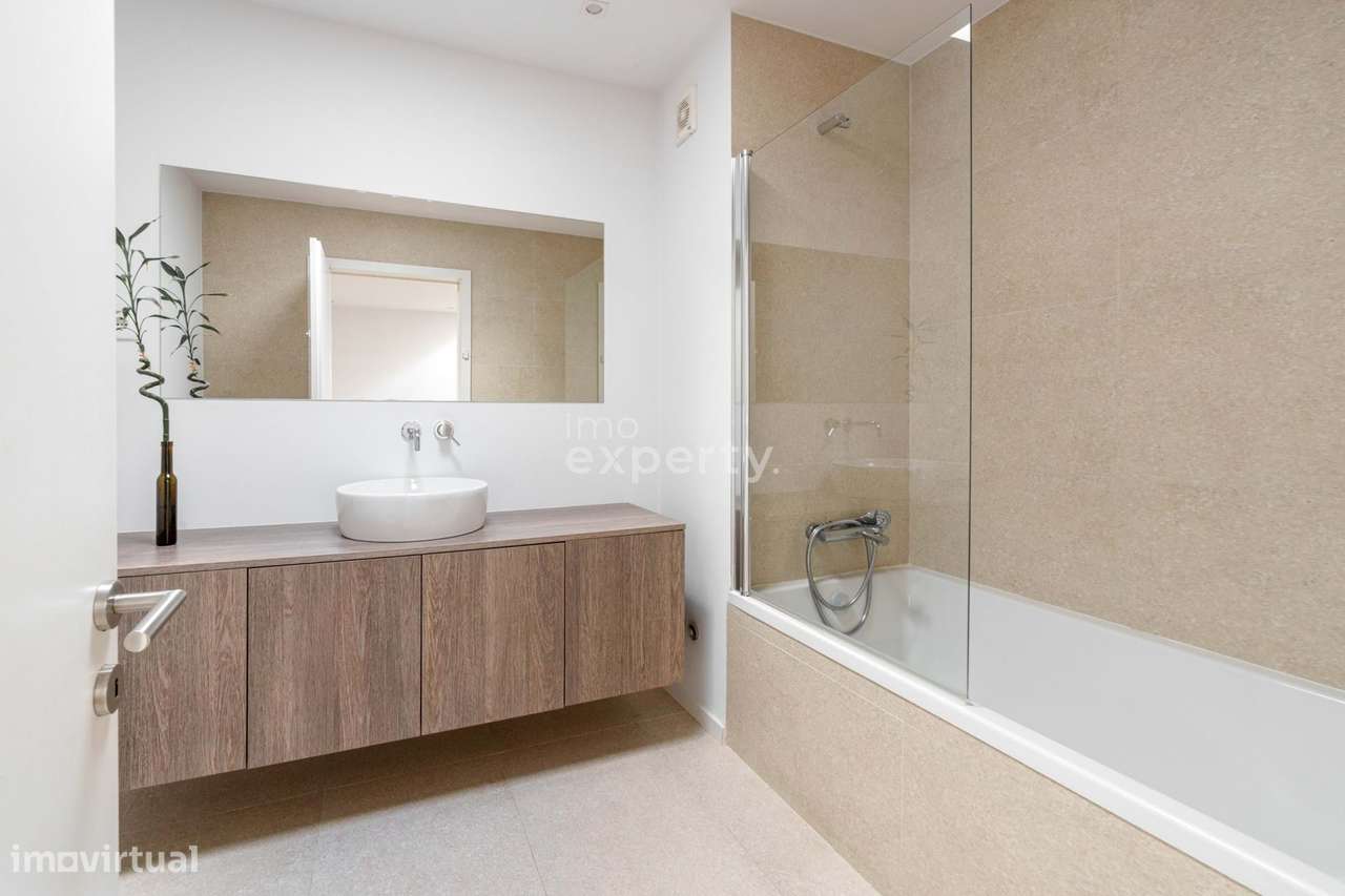 Moradia T3 geminada em V. N. de Famalicão, Braga-18