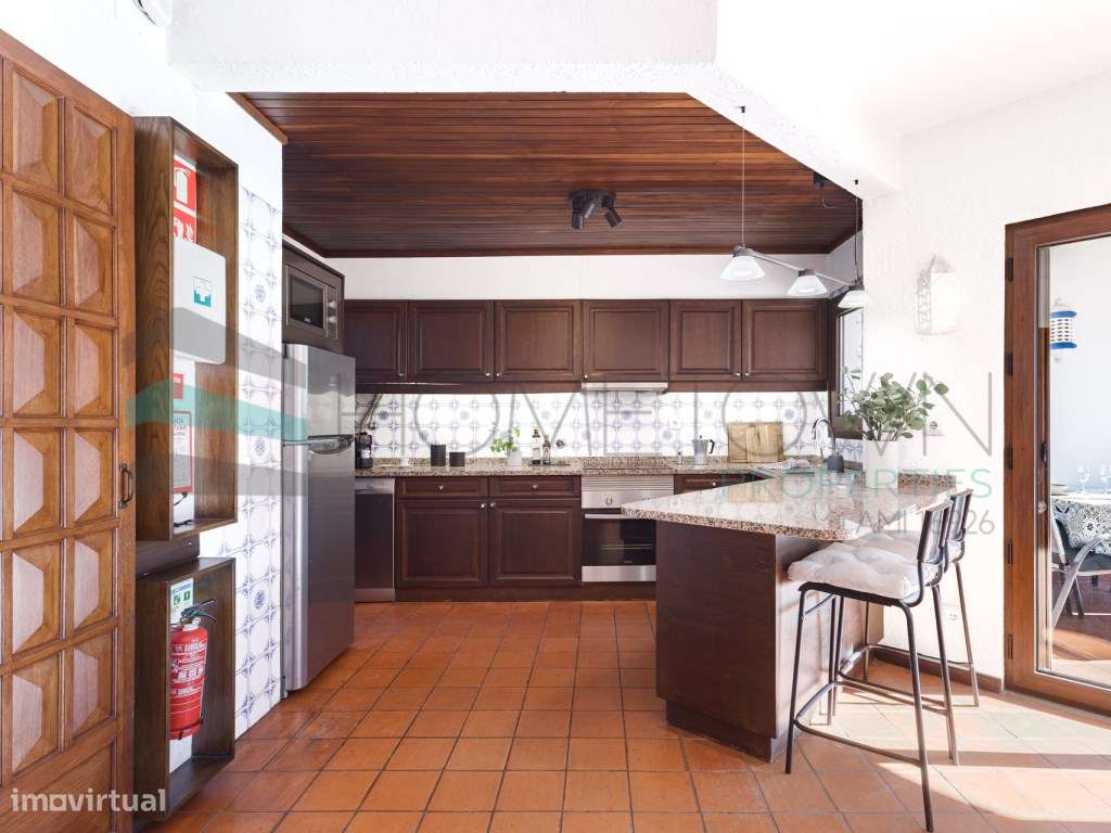 Moradia V2 com jardim, perto da praia, em Quarteira-7