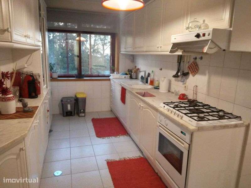 Aluga-se  T2+1.    St Ovídio - Grande imagem: 4/12