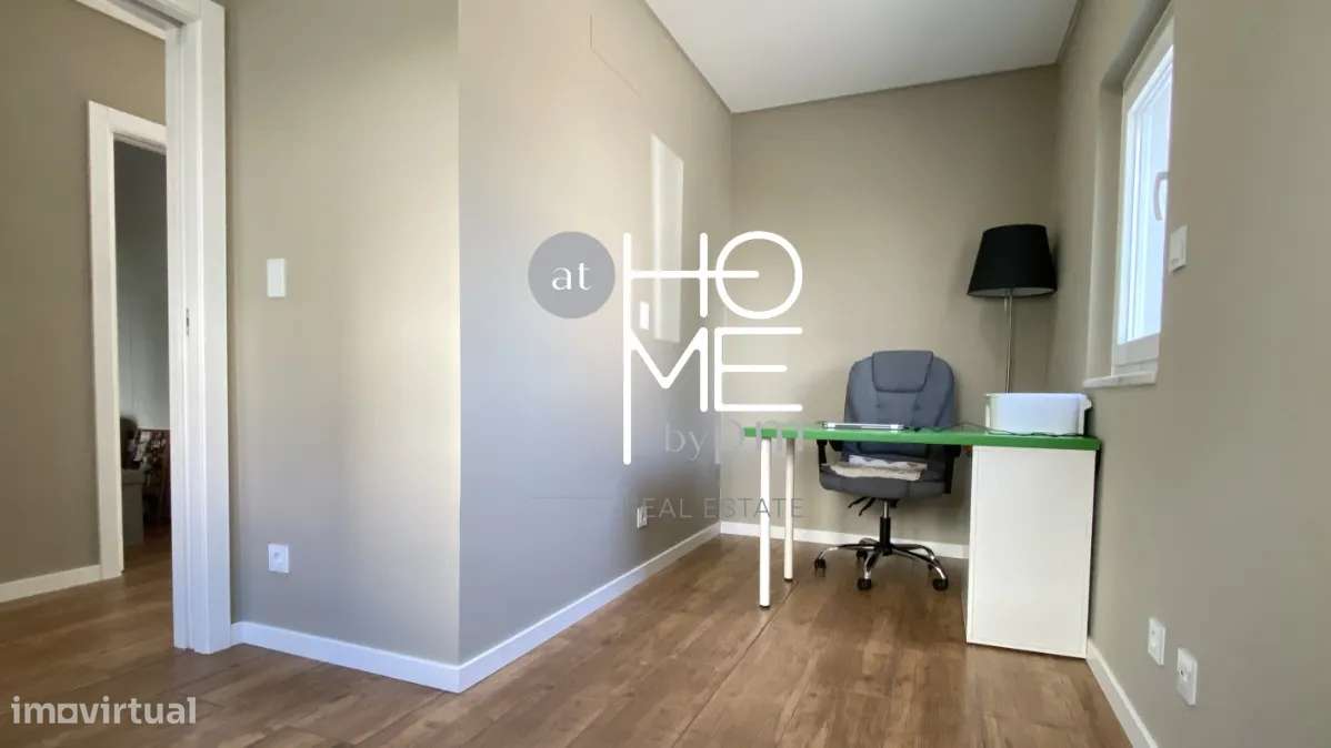 Caramão da Ajuda | Moradia T3 geminada única | Com garagem e terraço-26