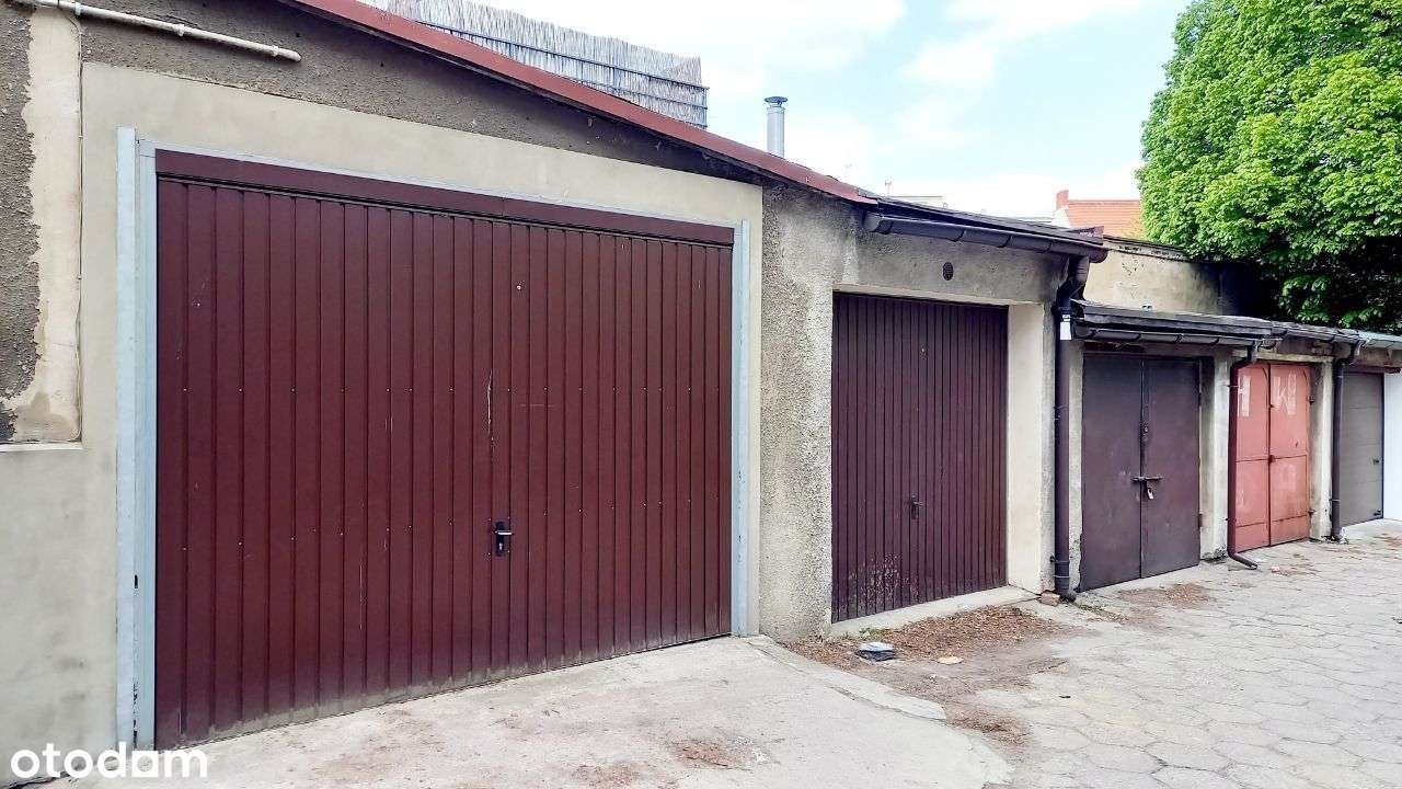 Na sprzedaż lokal w CENTRUM miasta-8