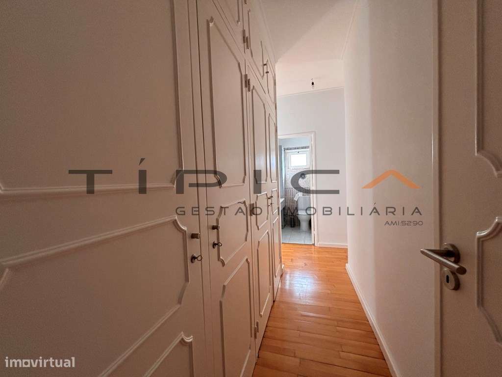 T2 Renovado e Luminoso no Lumiar - A 10 metros do Metro das Conchas - Grande imagem: 5/11