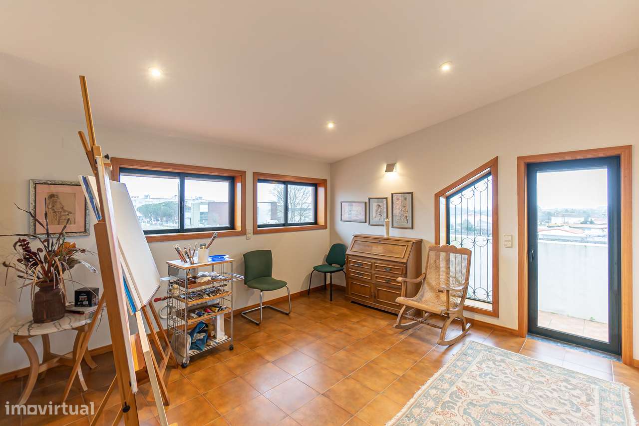 Moradia T3+1 Renovada com Vista Mar em Esmoriz-20