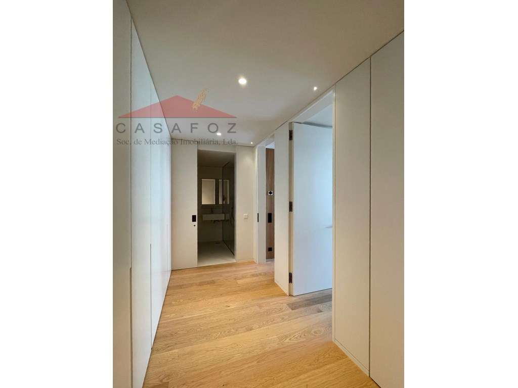 Venda Apartamento T3 Duplex Novo em Nevogilde-16