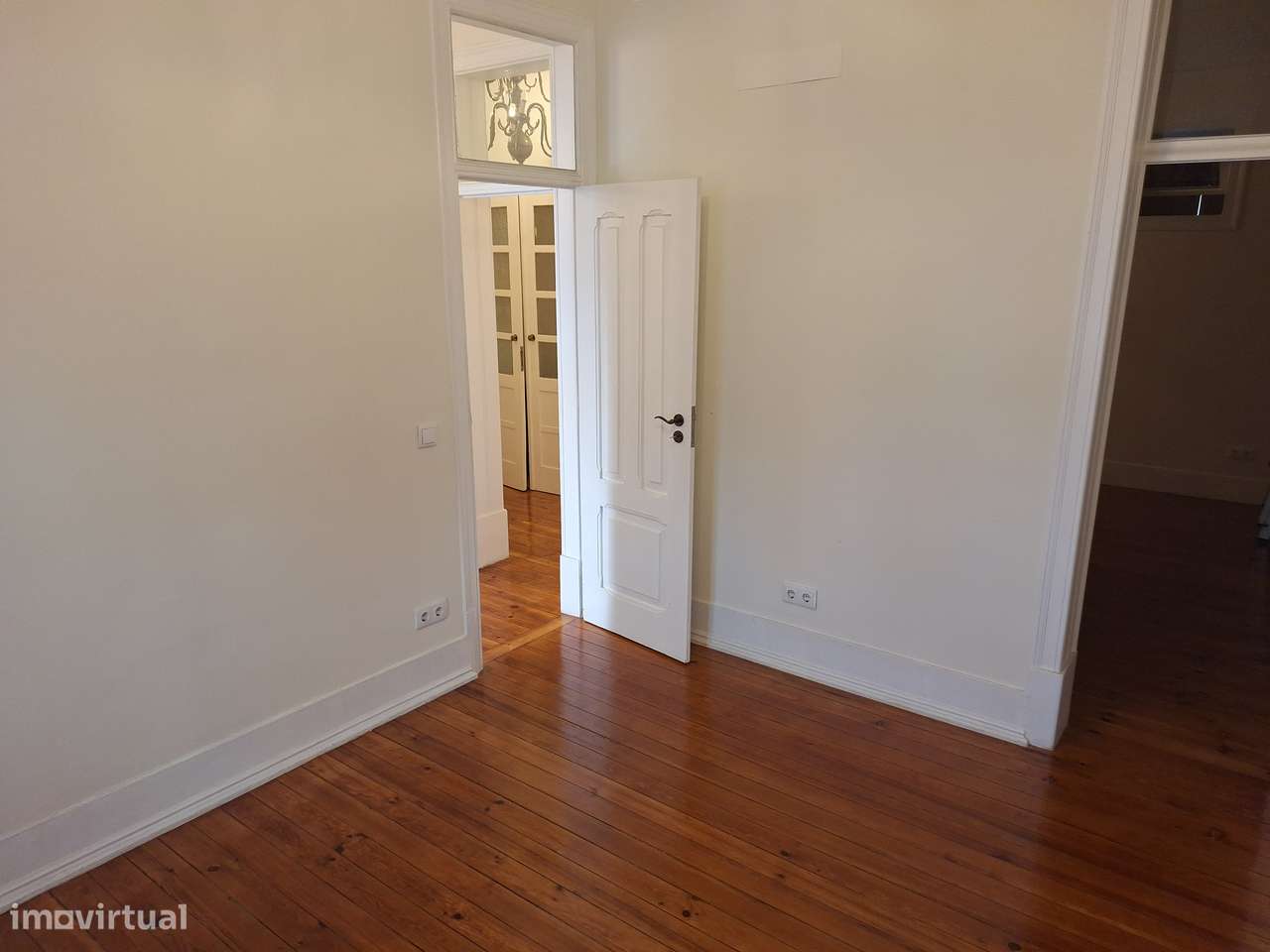 Apartamento ÍMPAR T3+1 com Jardim exclusivo próximo Metro Alameda-16