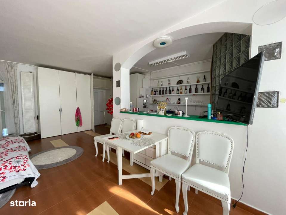 Casa, 400mp, 350 mp curte, centrala proprie, aeroport, Otopeni-1