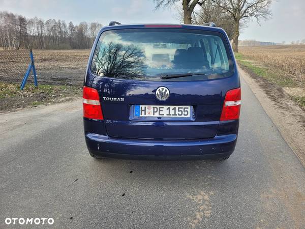 Volkswagen Touran 1.6 Basis - 26