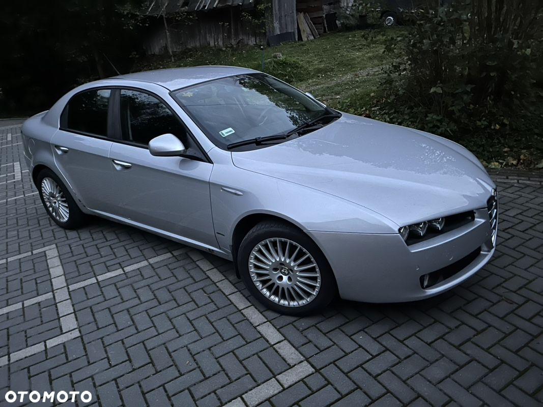 Alfa Romeo 159 - 2