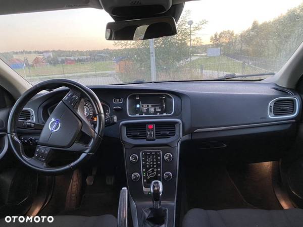 Volvo V40 D4 Summum - 5