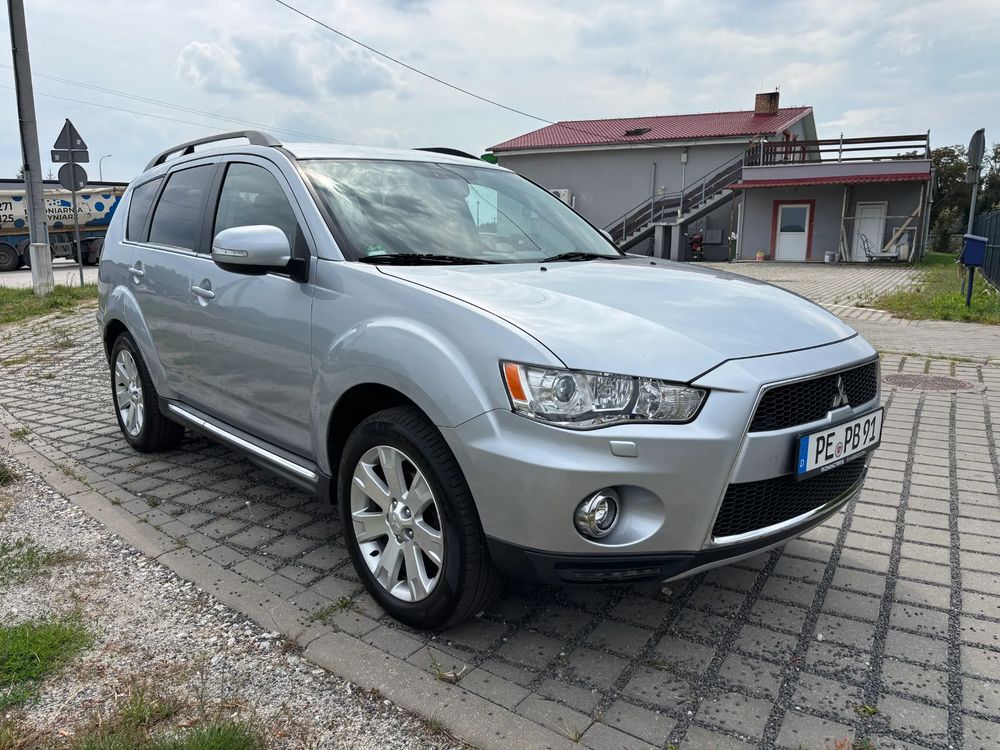 Mitsubishi Outlander II (2006-2013) 2.2 DI-D ClearTec 2WD Invite 2012