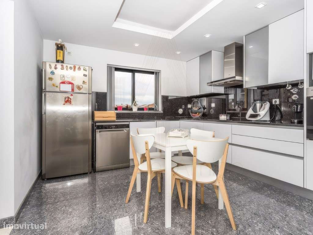 Moradia T3 com Apartamento T2 Independente | Almoinha, Sesimbra-11