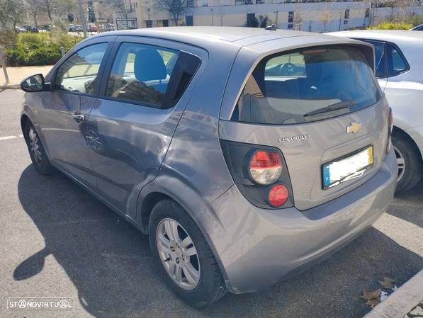 Chevrolet Aveo 1.2 LT - 6