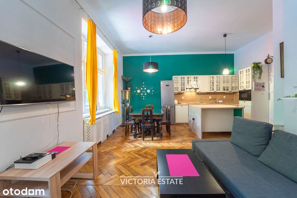 Duży apartament w pięknej kamienicy przy parku-6