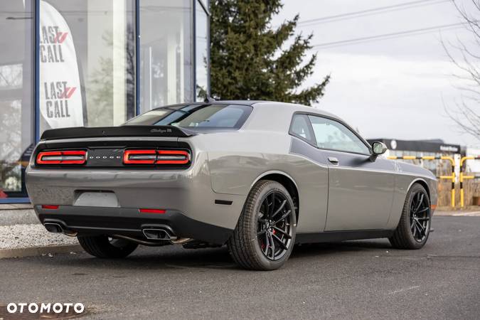 Dodge Challenger 5.7 R/T - 7