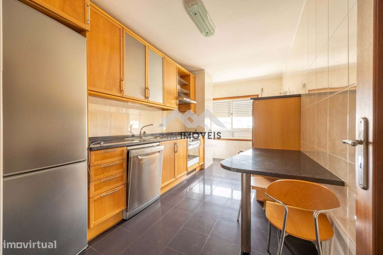 Apartamento T2 | Maia – Urbanização dos Altos | Varandas | Garagem - Grande imagem: 5/16