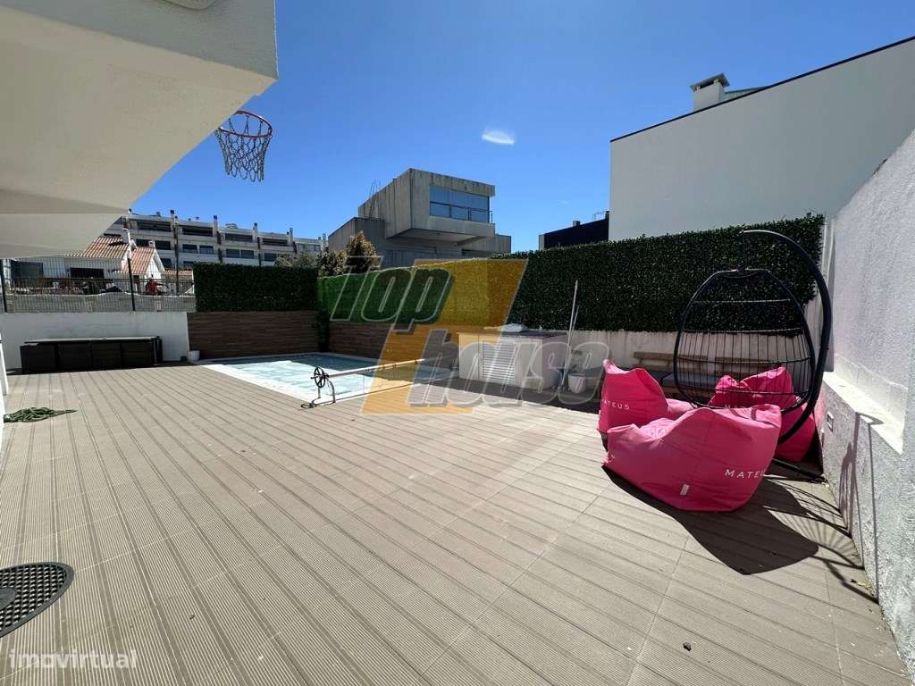 Moradia Isolada T4+1 - Vista de Mar - Charneca de Caparica-35