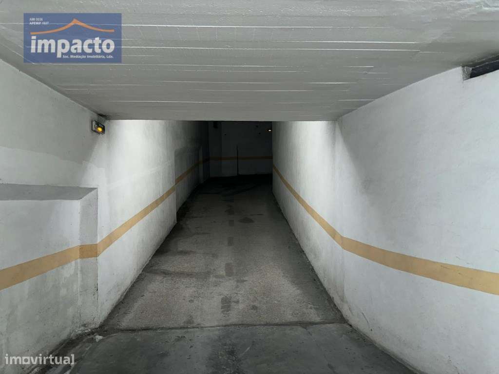 BOX para 1 viatura e arrumos, Choupal, Alverca - Grande imagem: 5/9