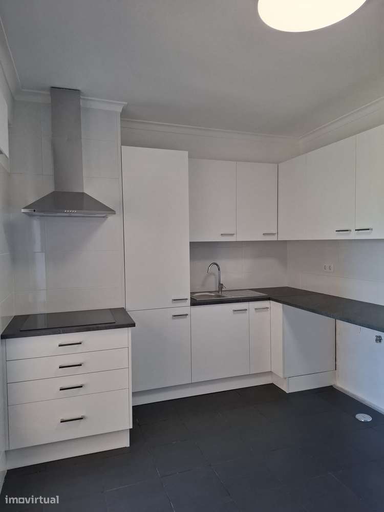 Apartamento T2 com elevador em Sintra-5