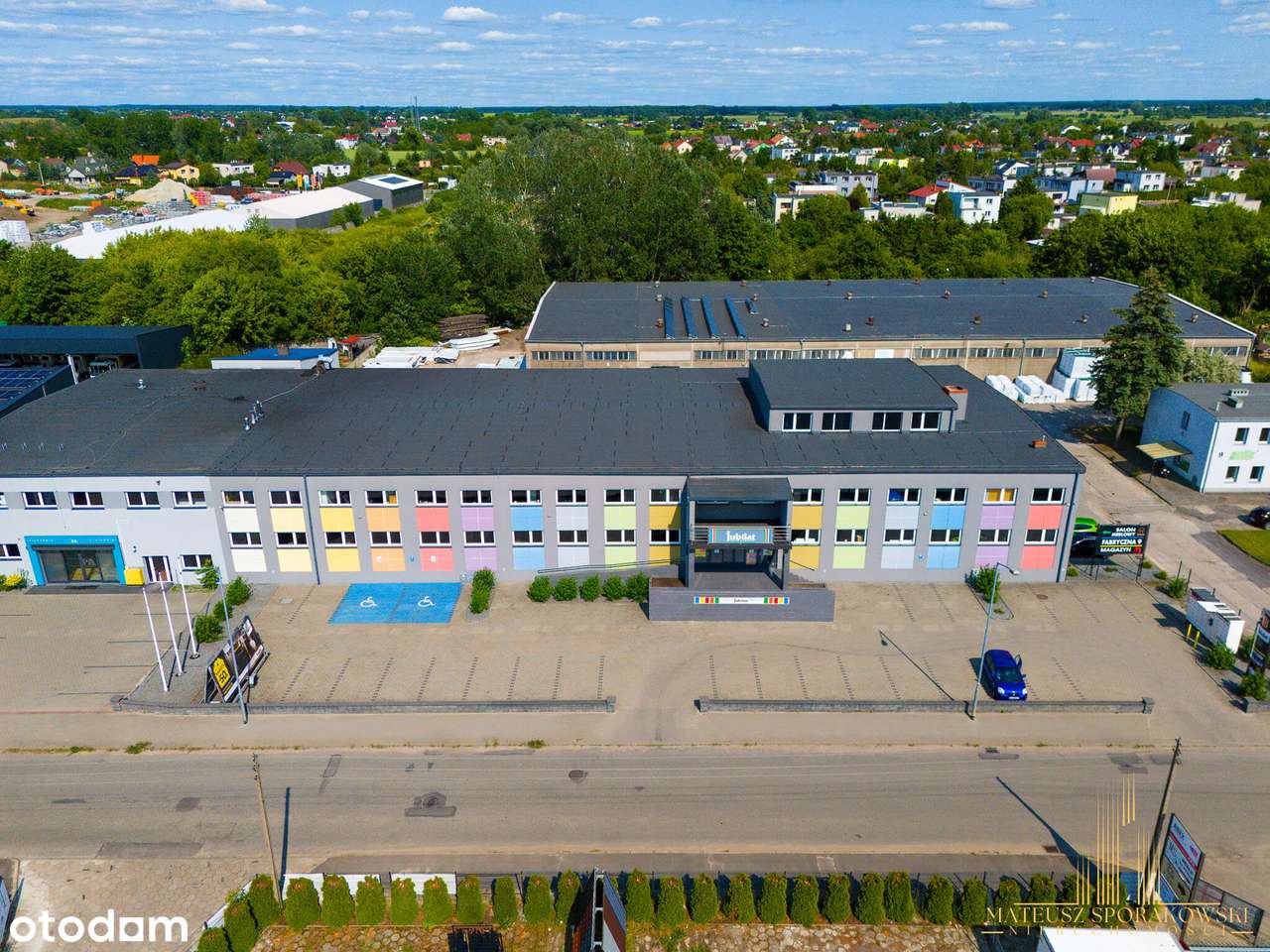 Gniezno – Obiekt handlowo-usługowy 2600 m² z magazynem - 2 kondygnacje-3