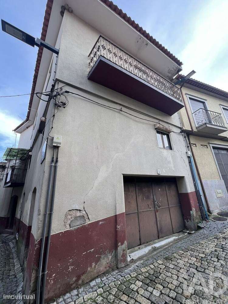 Prédio em Tabuaço de 254 m2 - Grande imagem: 2/30