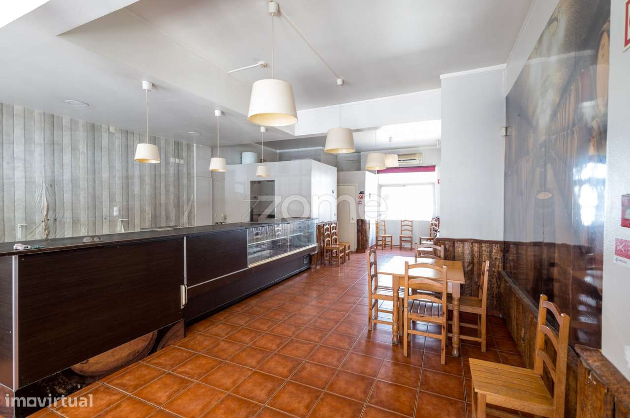Imóvel para comércio no centro Tomar - Grande imagem: 5/16
