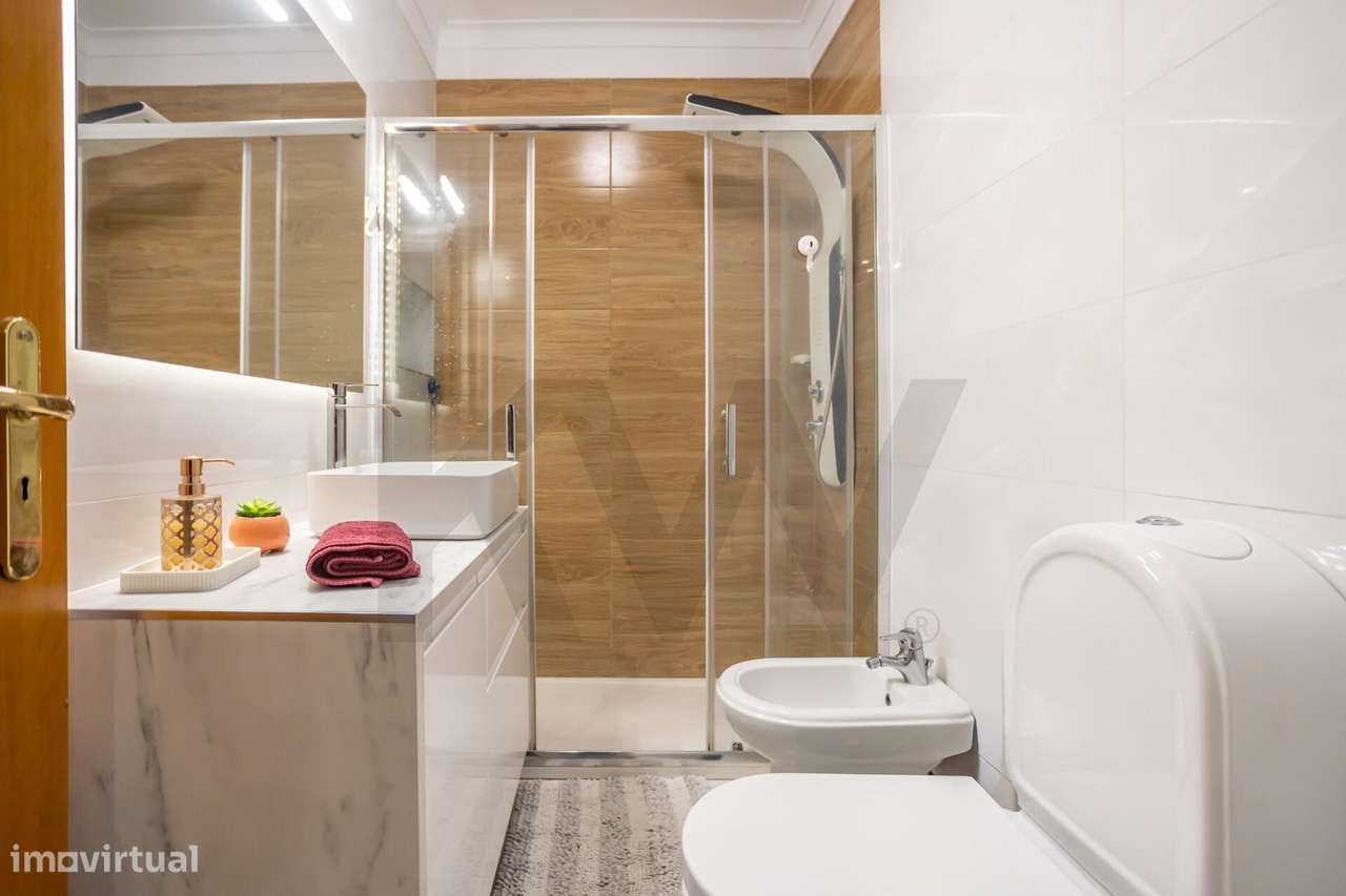 Apartamento T3 com varanda - Fidalguinhos - Barreiro-30