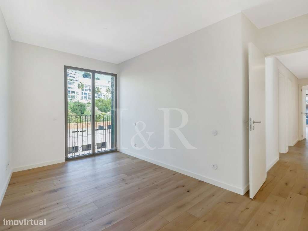 Penthouse T4+1 com terraço, piscina e vista rio no Dafundo, Oeiras-33